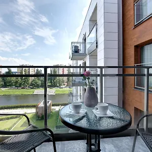  Apartment Live & Travel Number 1